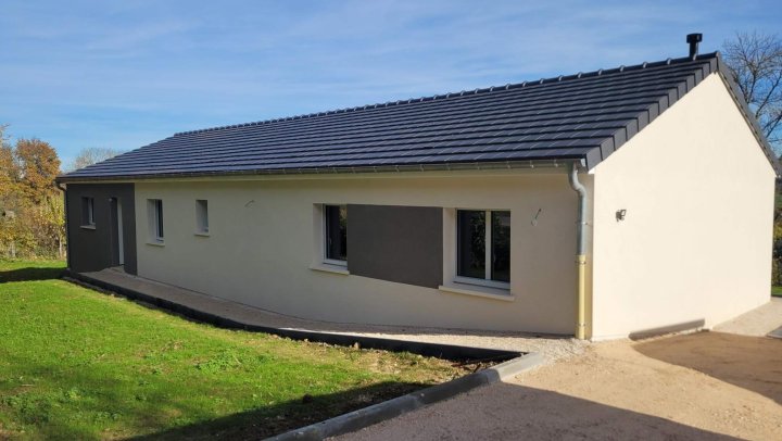 Maison neuve à Avosnes